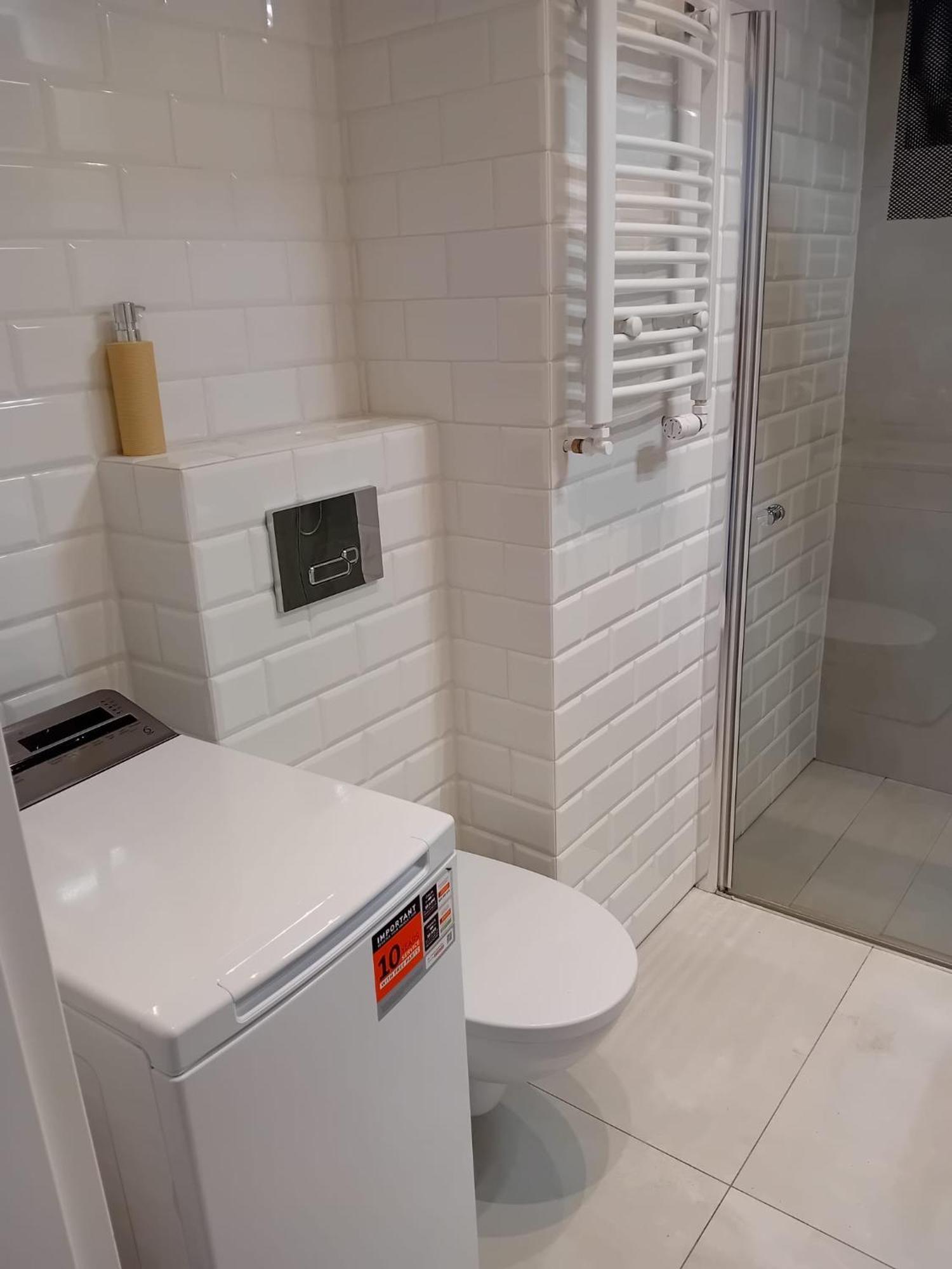 Apartament Z Lozem Malzenskim - Bezplatny Parking Познан Екстериор снимка