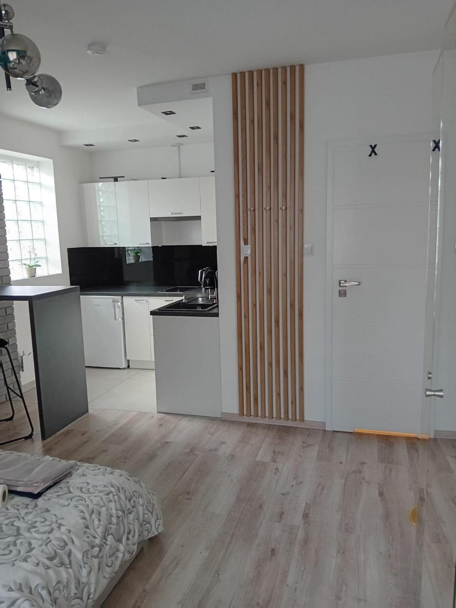 Apartament Z Lozem Malzenskim - Bezplatny Parking Познан Екстериор снимка