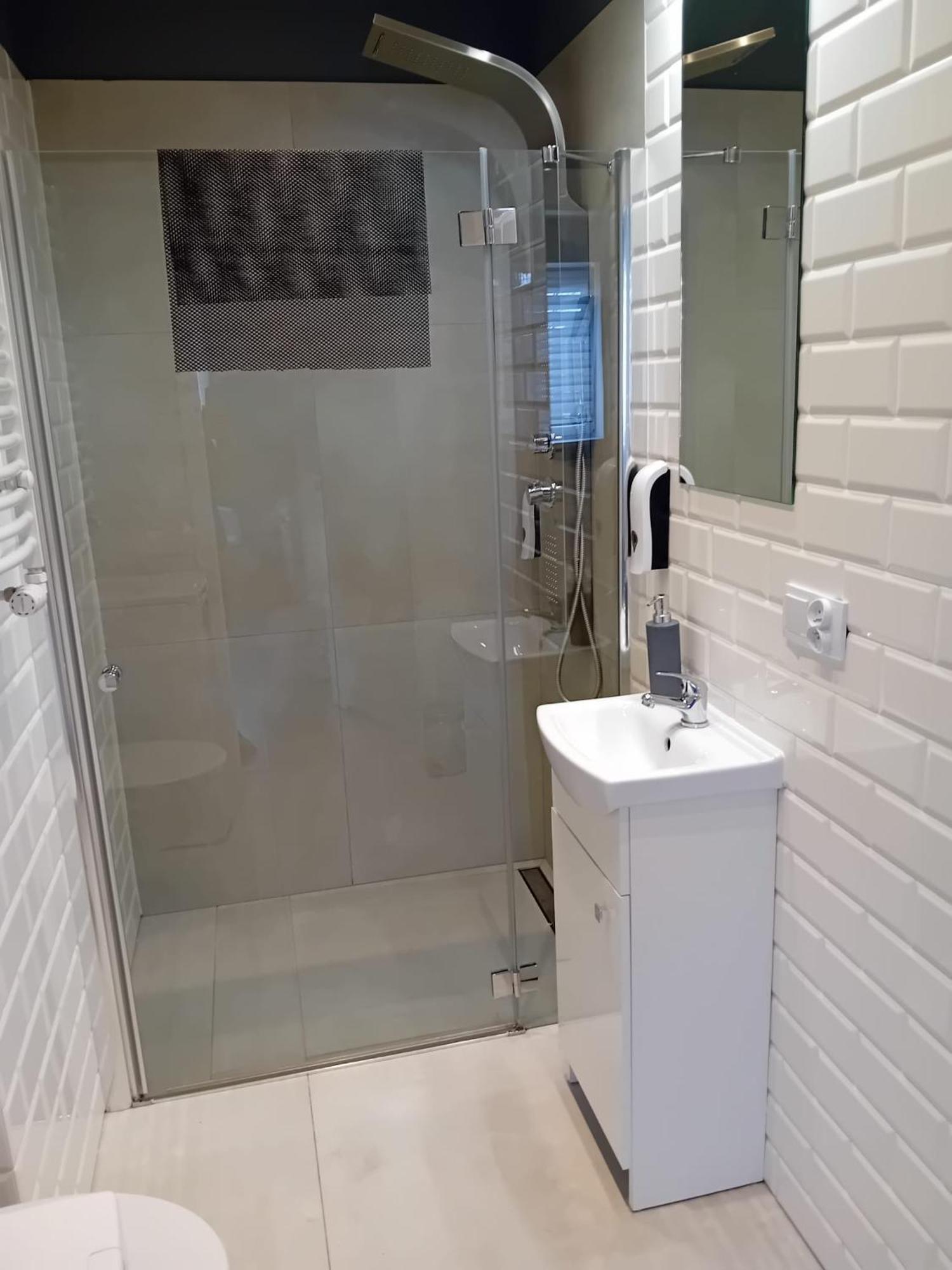 Apartament Z Lozem Malzenskim - Bezplatny Parking Познан Екстериор снимка